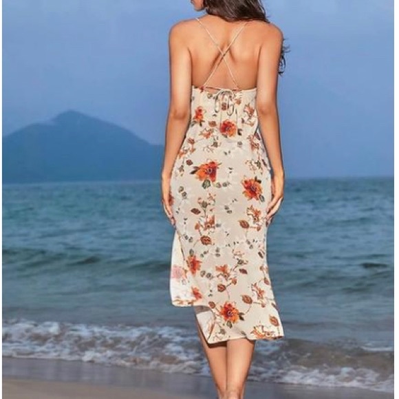 Floral print dress - Picture 2 of 5